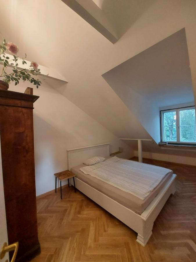 Modern History Apartment Talin Exterior foto