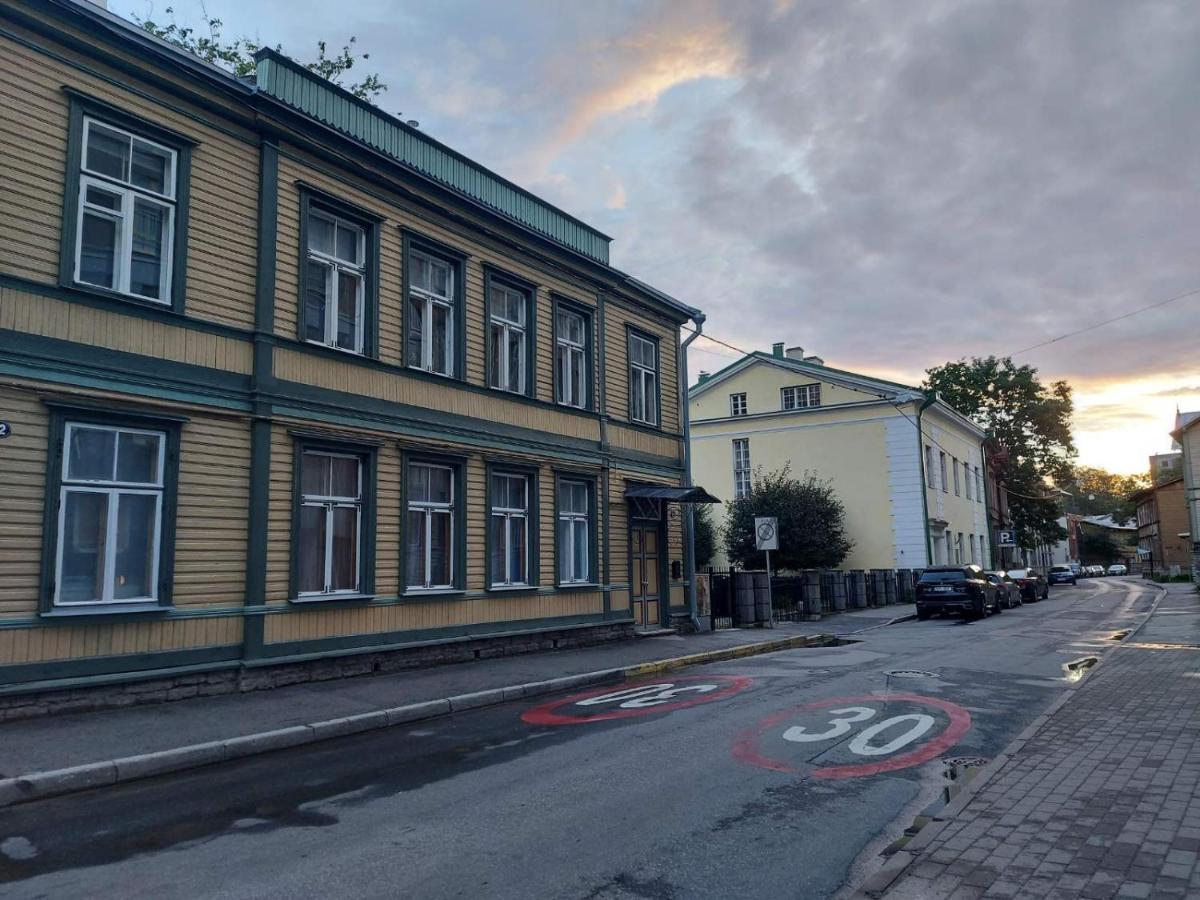 Modern History Apartment Talin Exterior foto
